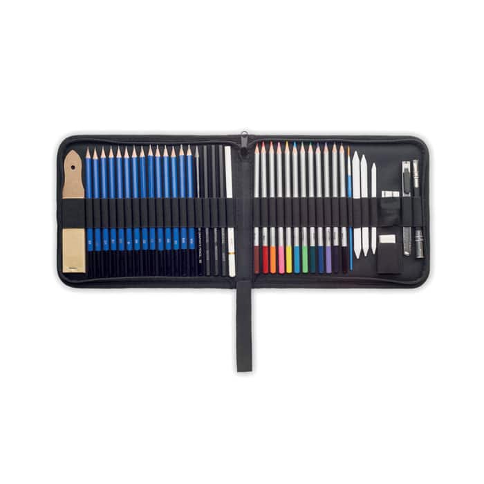 GENUINE – 40 piece art set in case