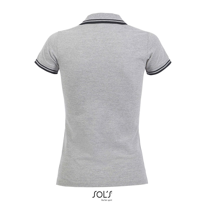 Polo gris à manches courtes vu de dos