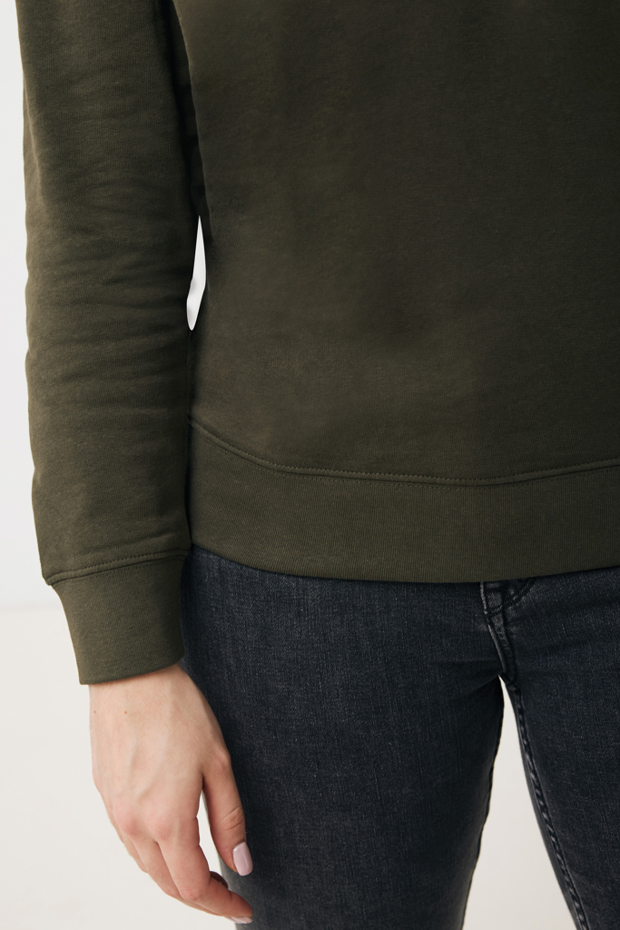 Pull vert kaki avec jean noir