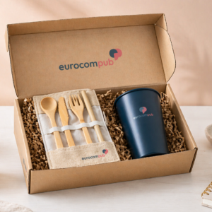 Coffret écologique personnalisé avec gobelet et couverts bambou