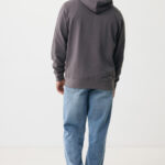Homme de dos en sweat à capuche gris