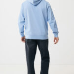 Homme de dos en sweat à capuche bleu