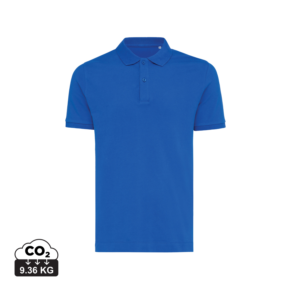 Polo bleu à manches courtes sur fond blanc