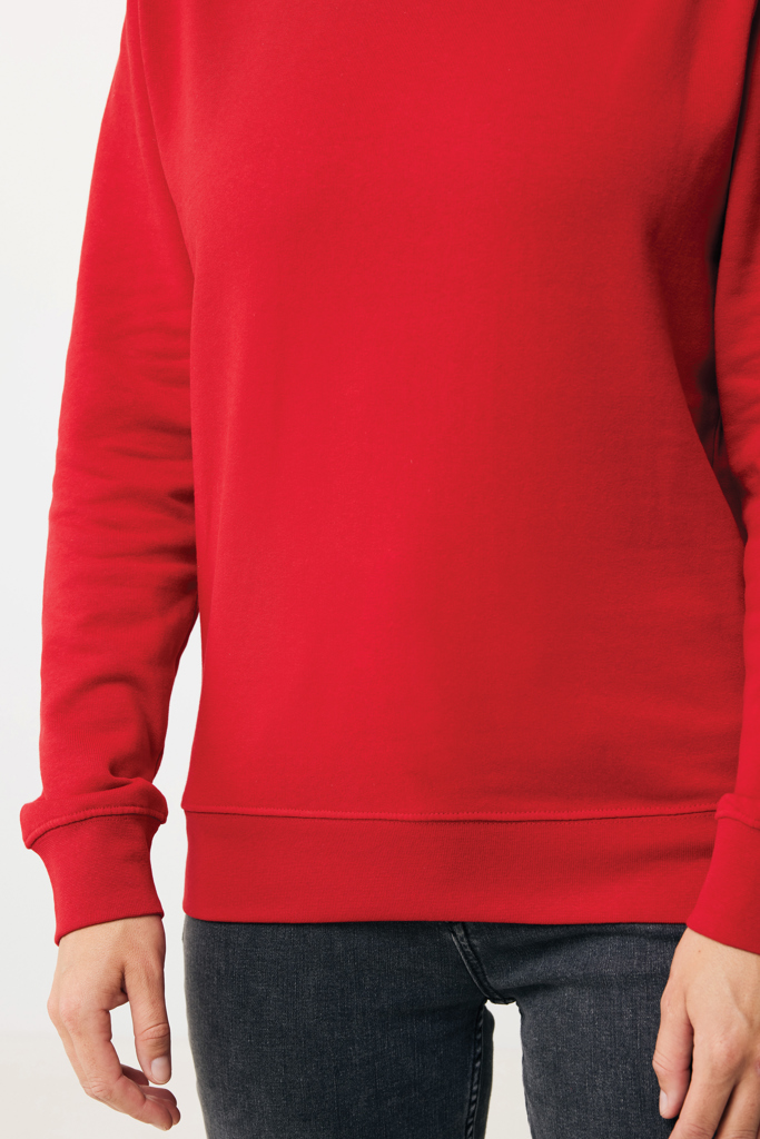 Sweat-shirt rouge uni porté avec jean foncé