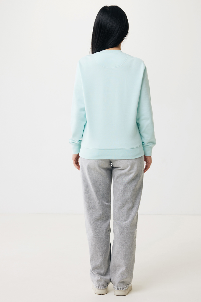 Vue arrière femme sweat bleu pantalon gris