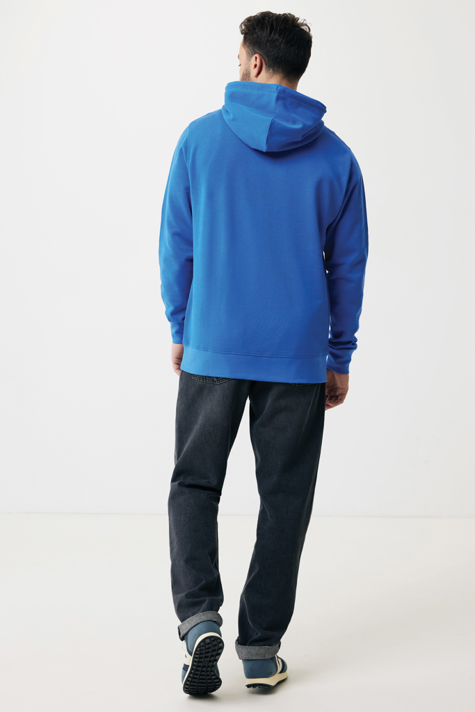 Homme de dos en sweat à capuche bleu