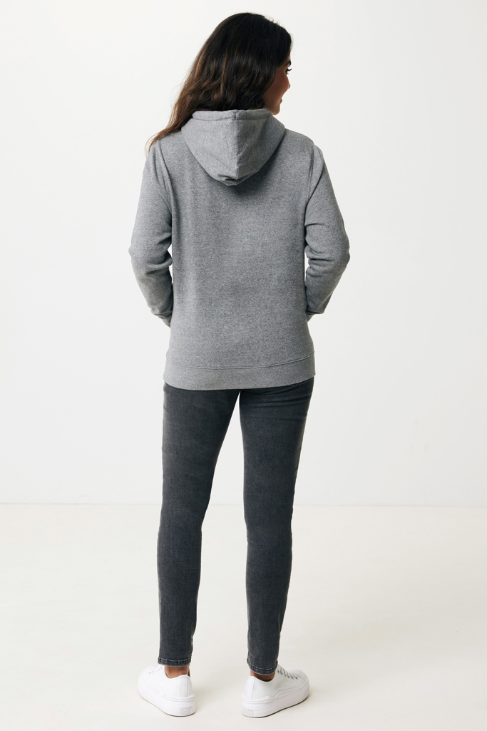 Femme de dos en sweat gris à capuche