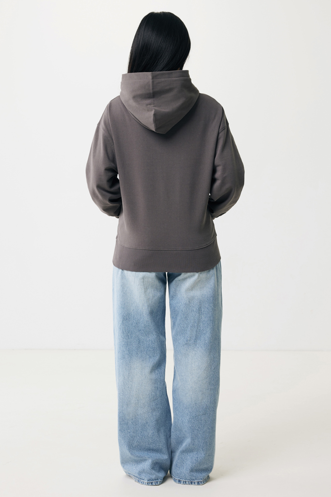 Vue arrière d’un sweat à capuche gris